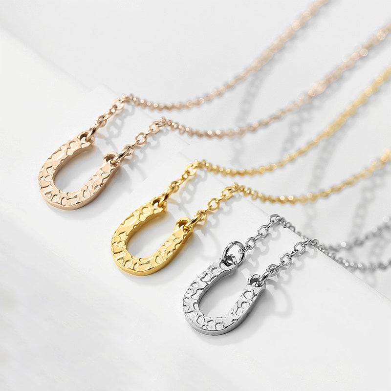 Halsketting met hanger in de vorm van een lamia | 18k goud