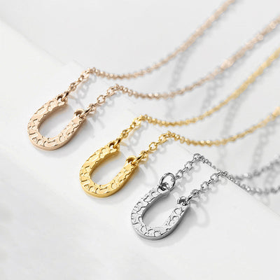 Halsketting met hanger in de vorm van een lamia | 18k goud